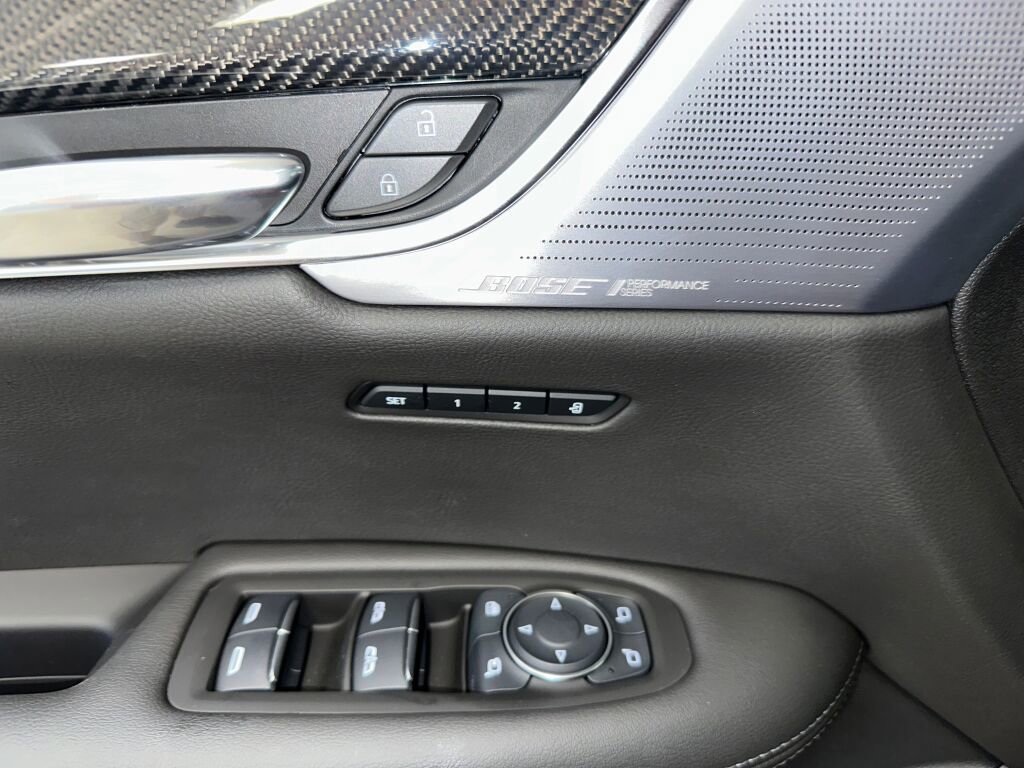 Certified 2025 Cadillac XT6 Sport w/ Technology Package image 11