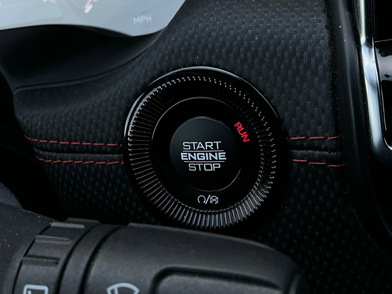 Used 2025 Jeep Compass Trailhawk image 28