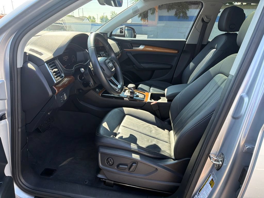 Used 2023 Audi Q5 2.0T Premium Plus w/ Premium Plus Package AWD/4WD image 17