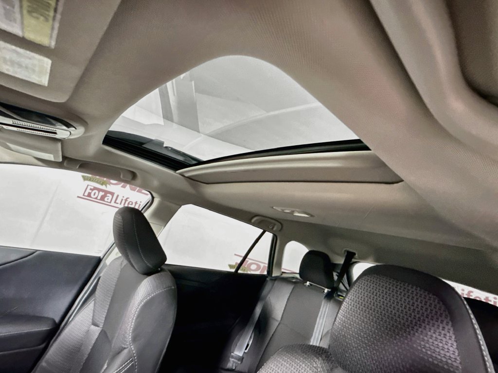 Certified 2025 Subaru Outback Premium AWD/4WD image 12