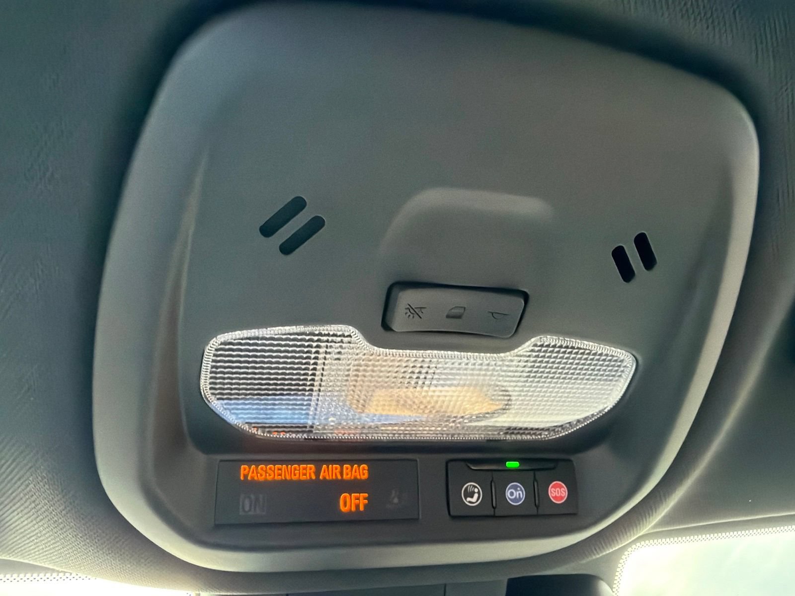 Used 2024 Chevrolet Trax RS FWD image 21