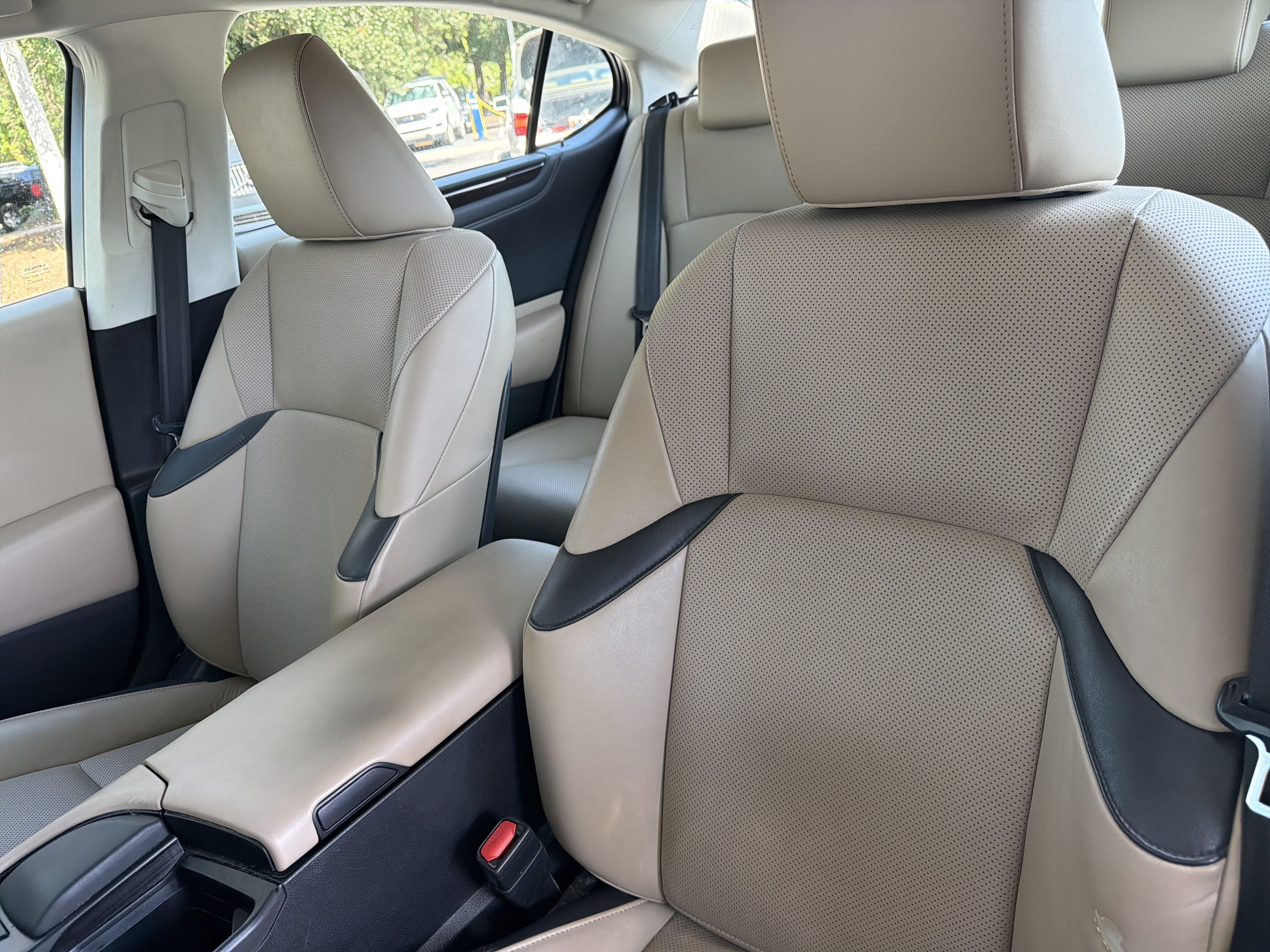 Used 2019 Lexus ES 350 w/ Premium Package FWD image 17