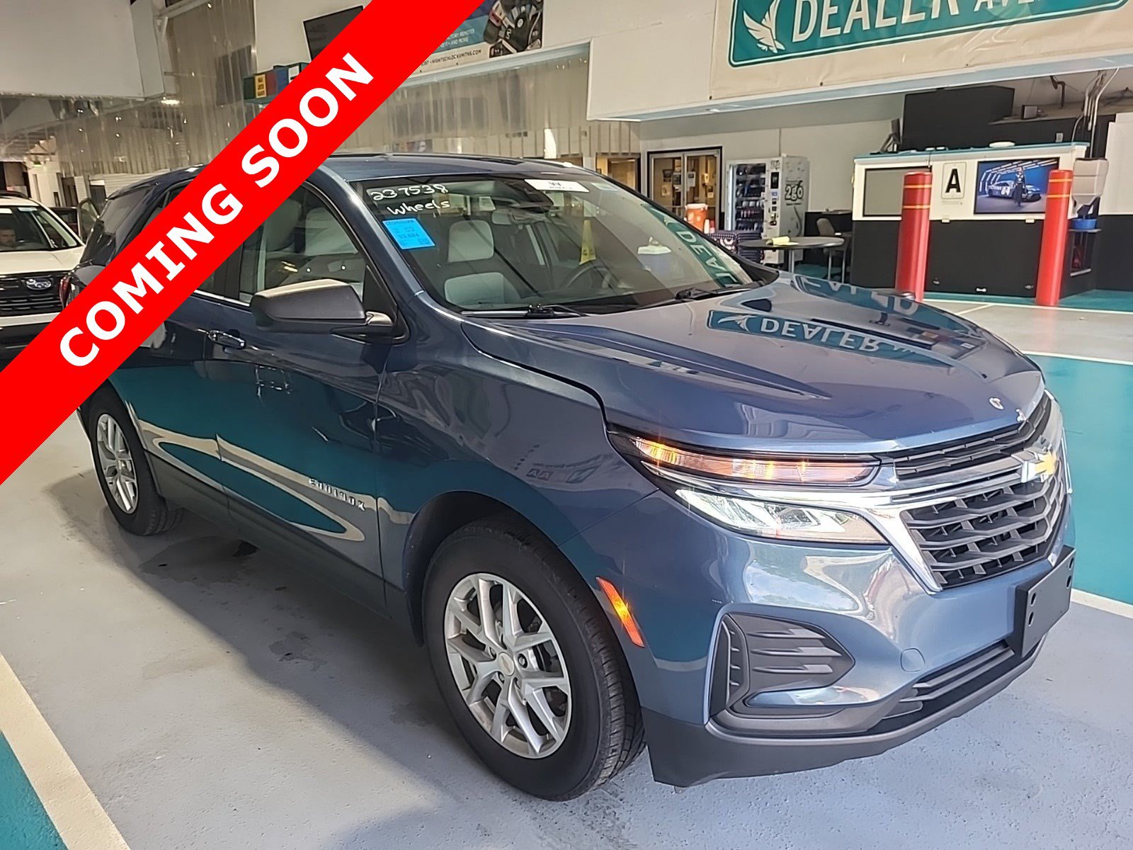 Used 2024 Chevrolet Equinox LS AWD/4WD image 3