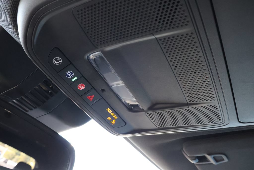 Used 2024 GMC Acadia Elevation FWD image 28