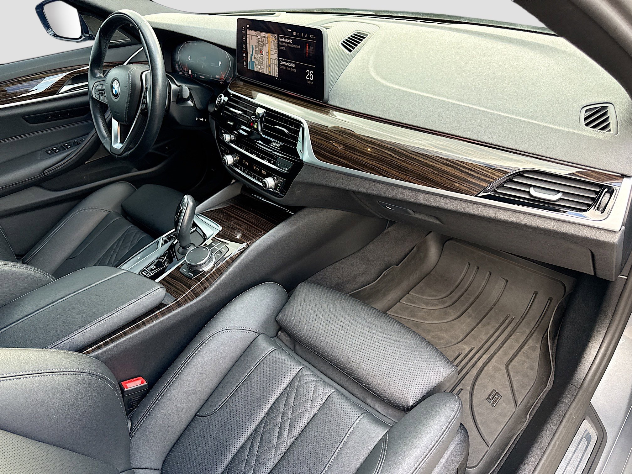 Used 2023 BMW 530i w/ Premium Package RWD image 14