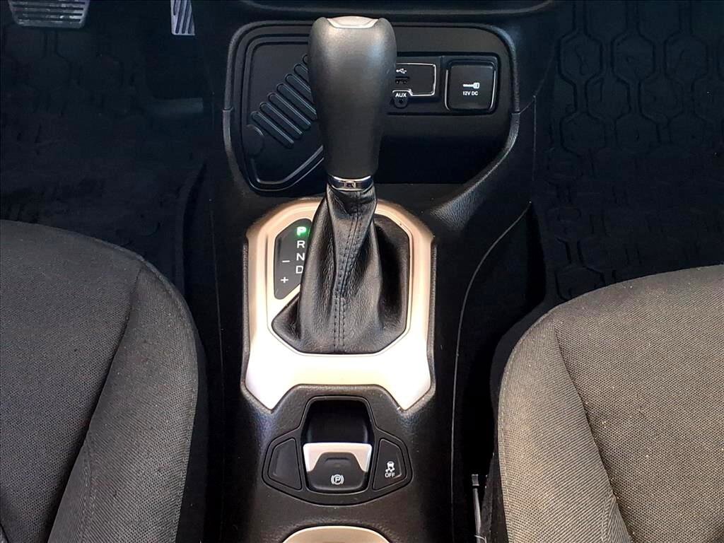 Used 2016 Jeep Renegade Latitude image 11