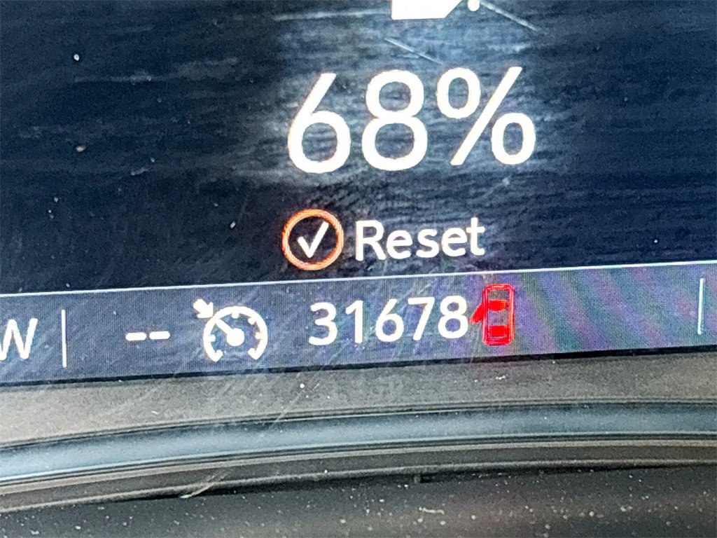 Used 2023 Chevrolet Traverse LT image 12