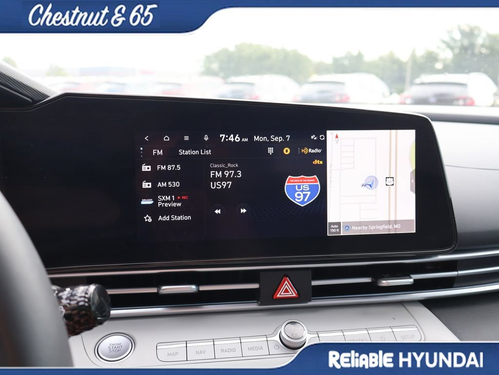 Certified 2025 Hyundai Elantra Limited FWD image 35