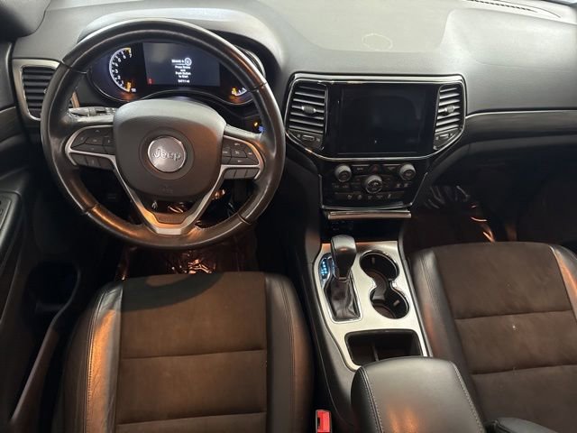 Used 2020 Jeep Grand Cherokee Altitude AWD/4WD image 28