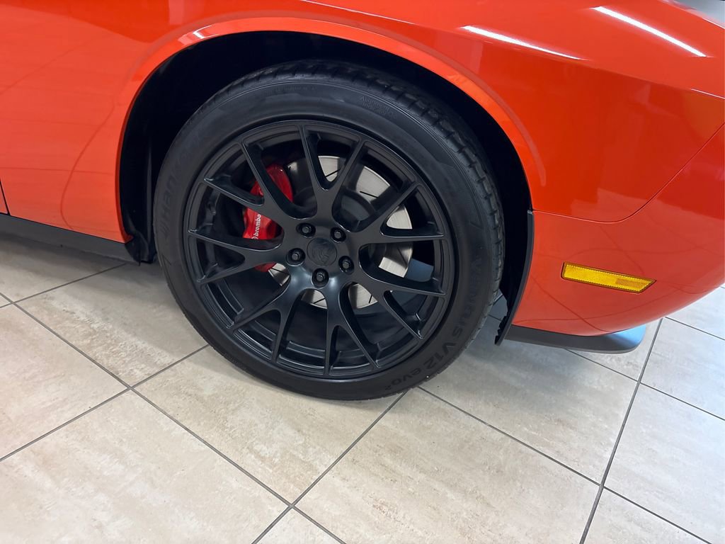 Used 2009 Dodge Challenger SRT8 w/ SRT Option Group II image 21