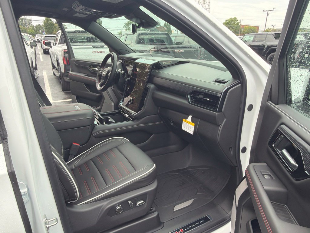 New 2026 GMC Yukon AT4 Ultimate w/ LPO, Floor Liner Package AWD/4WD image 17