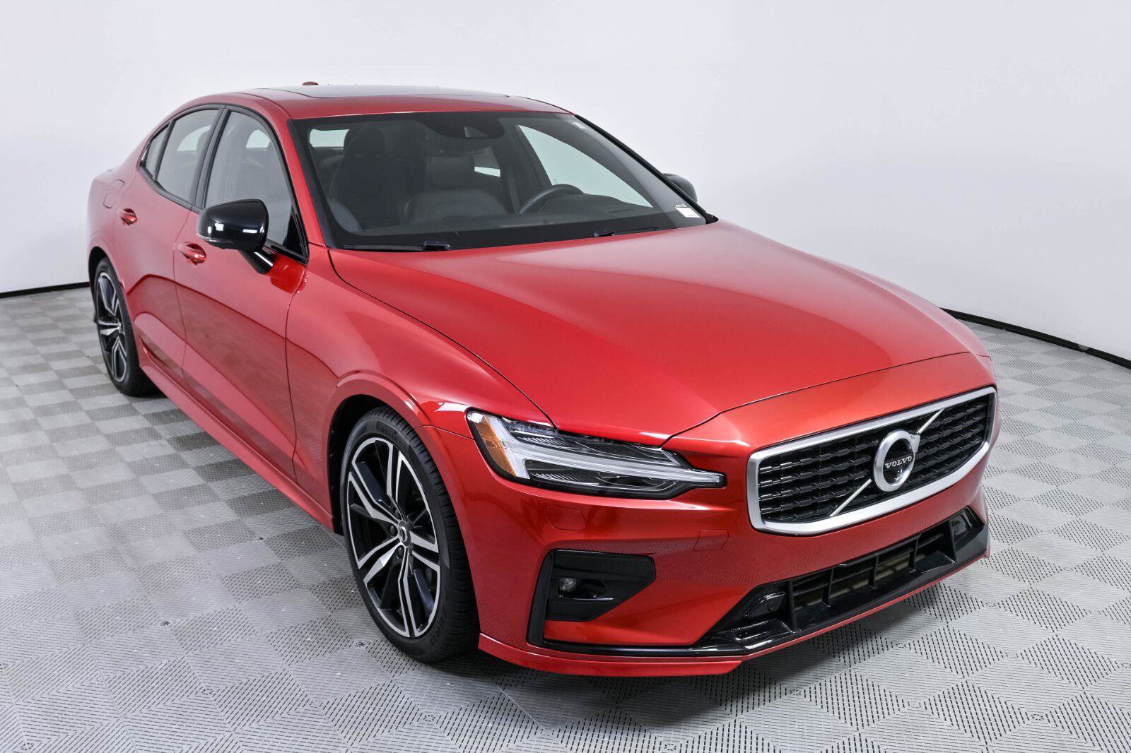 Used 2020 Volvo S60 T5 R-Design FWD image 25