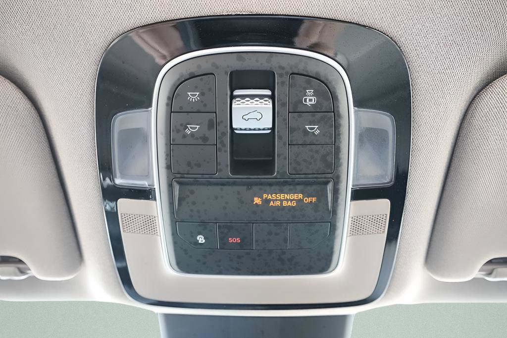 Certified 2021 Hyundai Santa Fe Limited AWD/4WD image 21