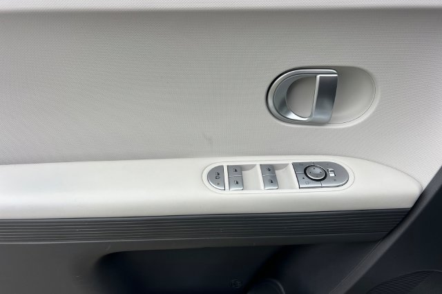 Certified 2024 Hyundai Ioniq 5 SEL AWD/4WD image 13