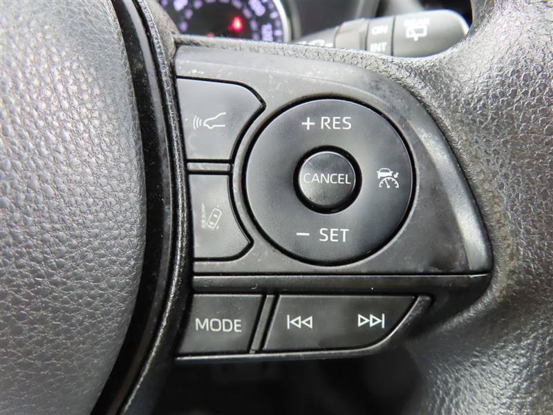Used 2022 Toyota RAV4 XLE FWD image 22
