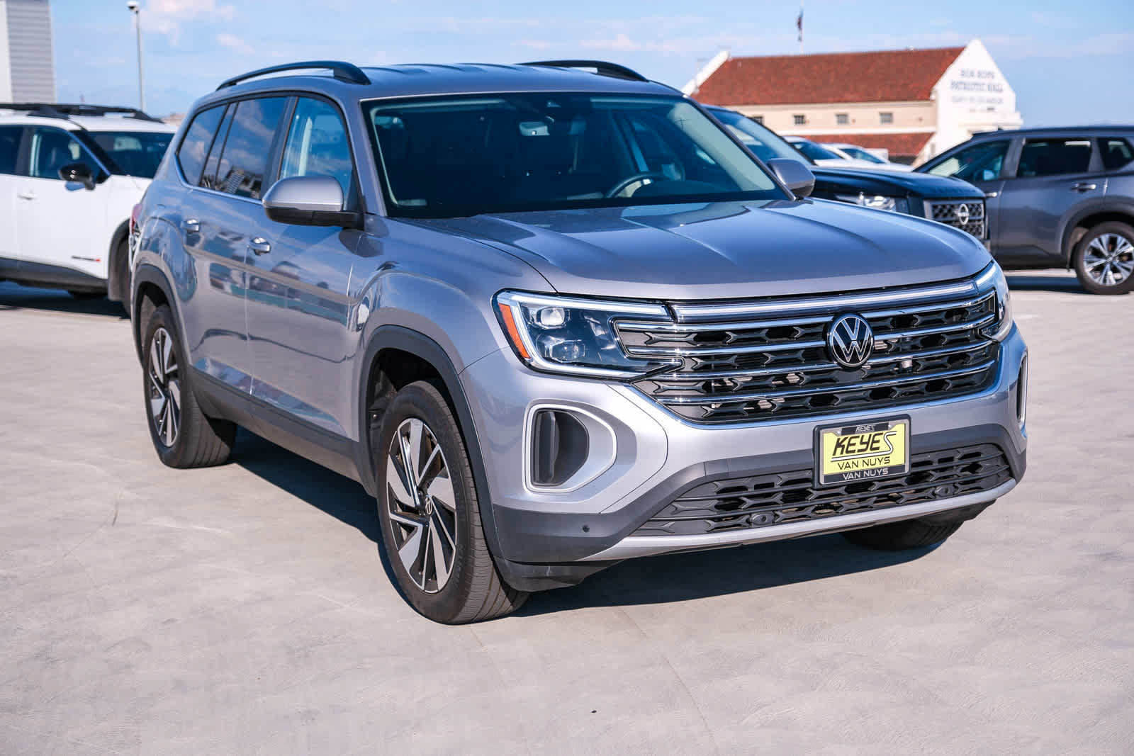 Used 2024 Volkswagen Atlas SE FWD image 3