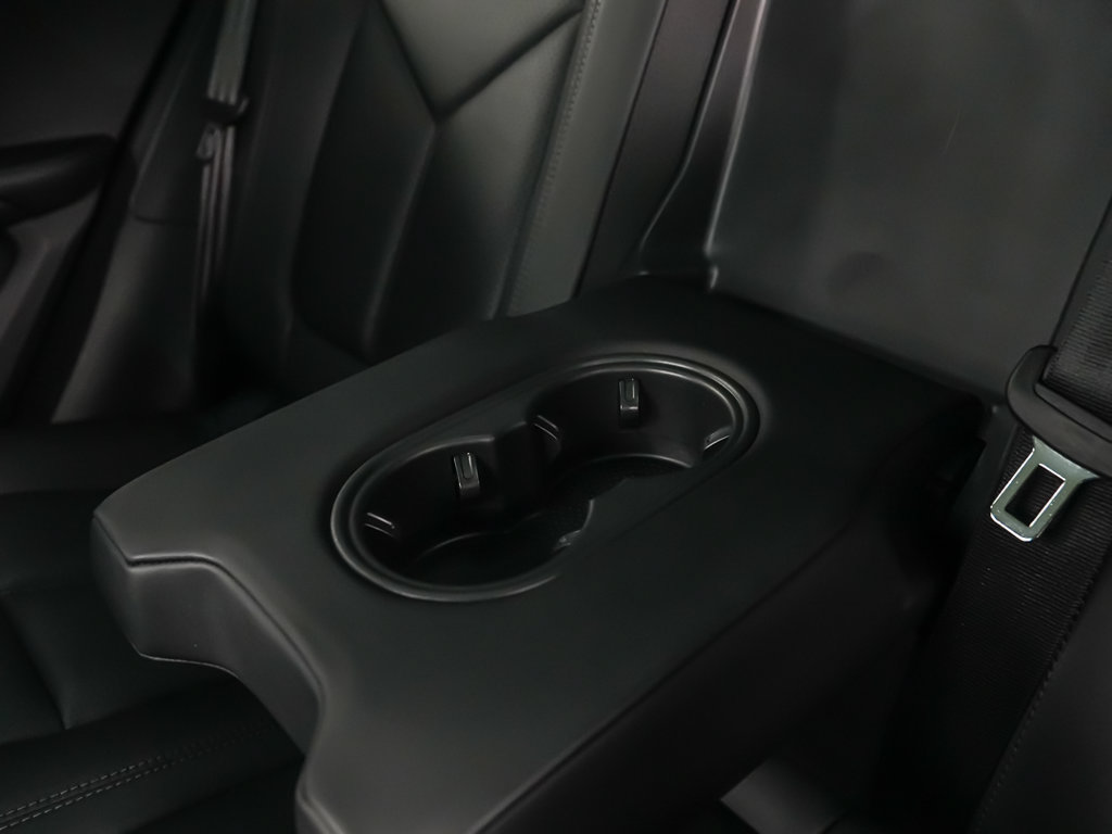 Certified 2024 Porsche Macan AWD/4WD image 18