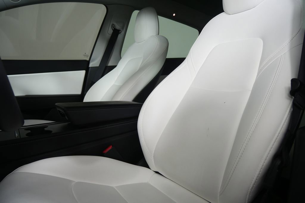 Used 2021 Tesla Model Y Long Range image 12