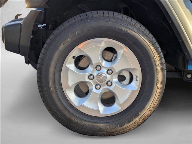 Used 2024 Jeep Wrangler Sport image 23