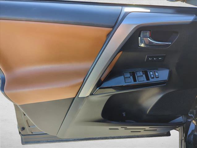 Used 2018 Toyota RAV4 Limited image 8