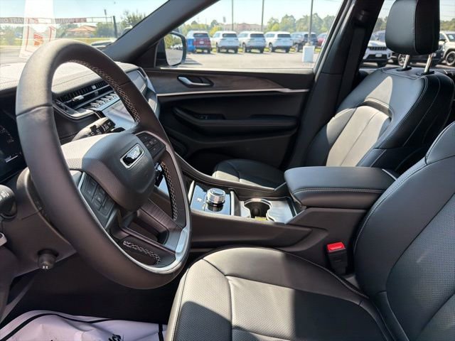 New 2025 Jeep Grand Cherokee L Limited w/ Luxury Tech Group II RWD image 7