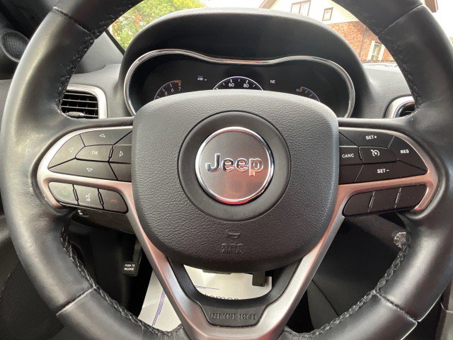 Used 2020 Jeep Grand Cherokee Laredo image 9