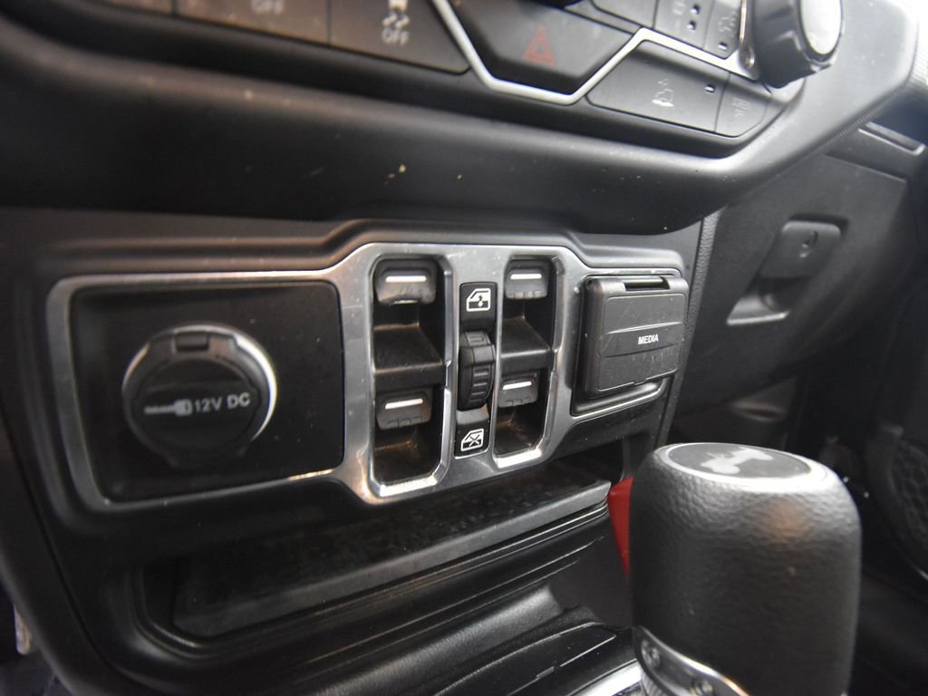 Used 2022 Jeep Wrangler Unlimited Sport image 13