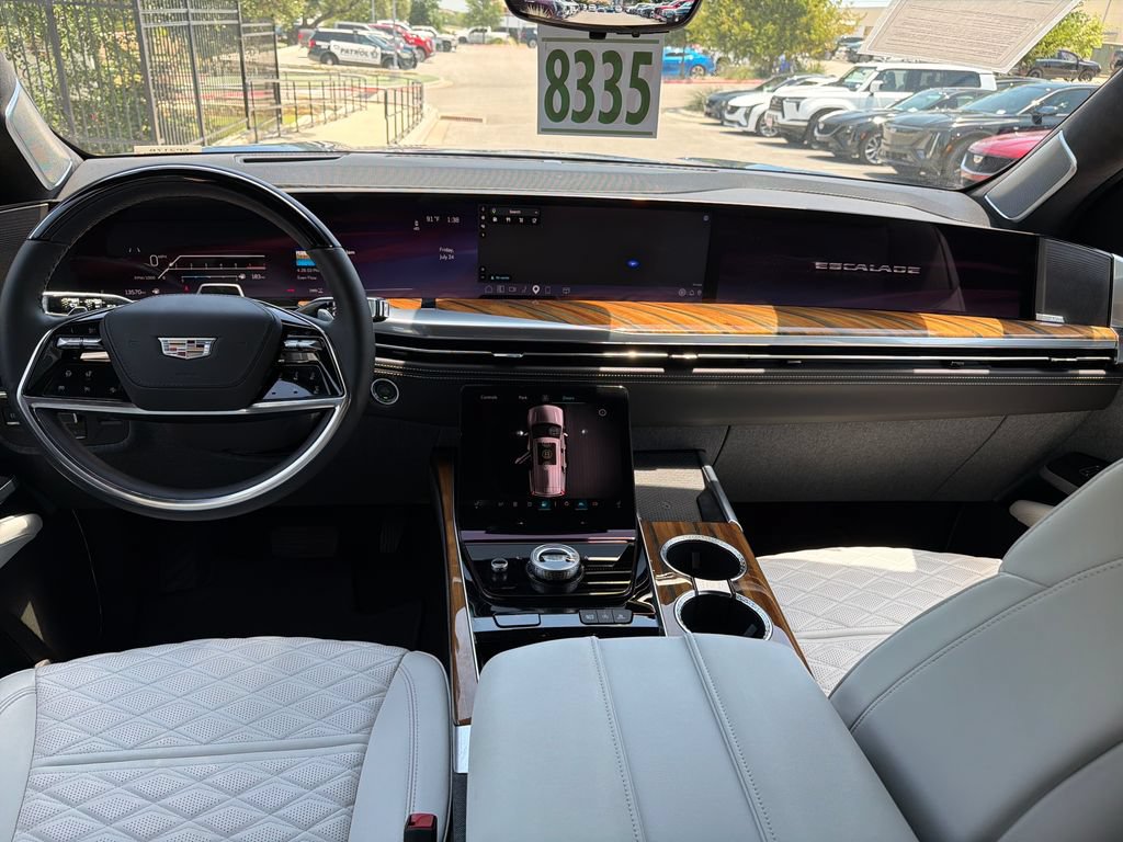 Certified 2025 Cadillac Escalade Sport Platinum AWD/4WD image 31