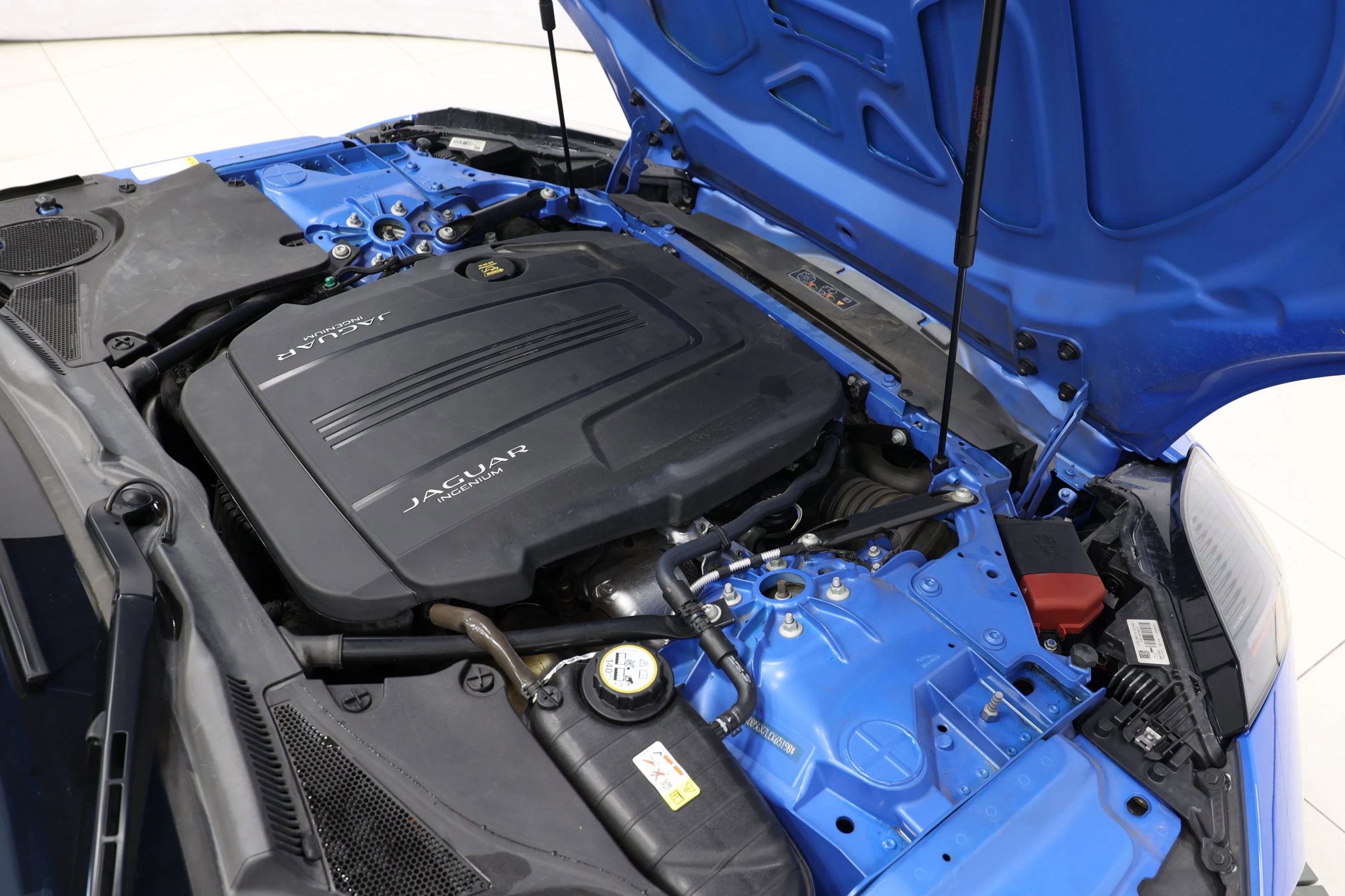 Used 2020 Jaguar F-TYPE Convertible image 64