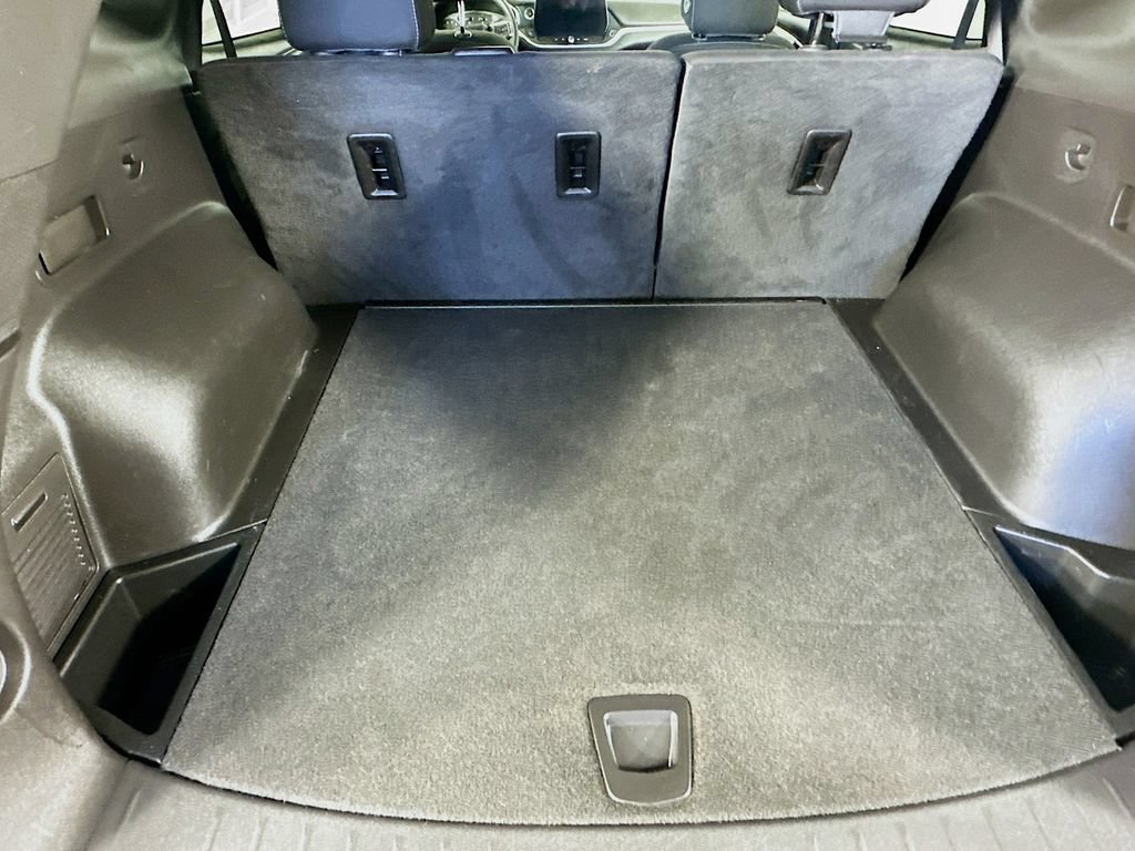Used 2023 Chevrolet Blazer LT FWD image 32