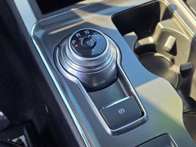 Certified 2024 Ford Edge ST-Line w/ Class II Trailer Tow Package AWD/4WD image 32