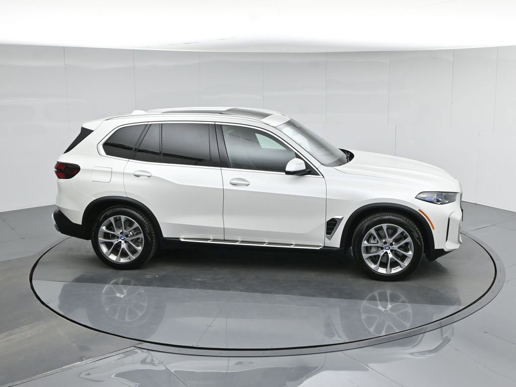 Used 2025 BMW X5 xDrive50e AWD/4WD image 57