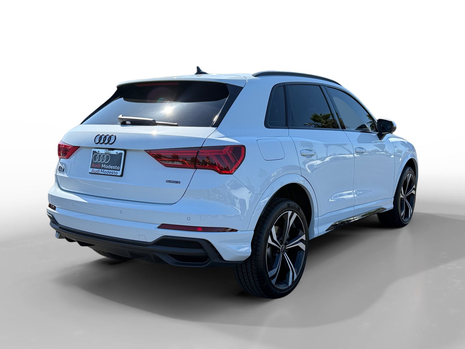 Used 2023 Audi Q3 2.0T Premium Plus w/ Premium Plus Package AWD/4WD image 5