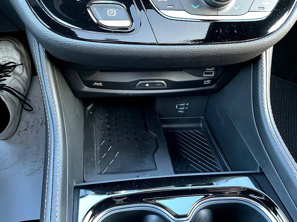 New 2026 Chrysler Pacifica Pinnacle w/ Trailer Tow Group image 28