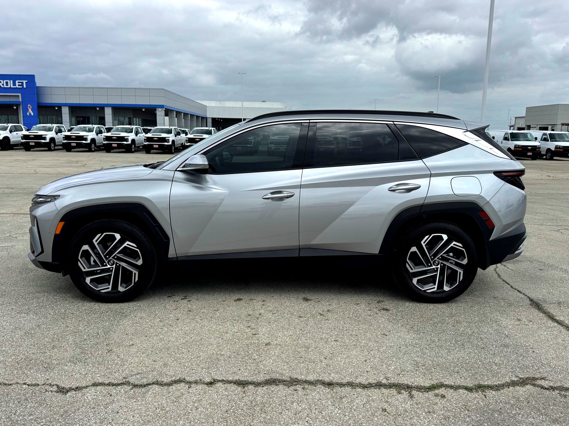 Used 2025 Hyundai Tucson Limited image 10
