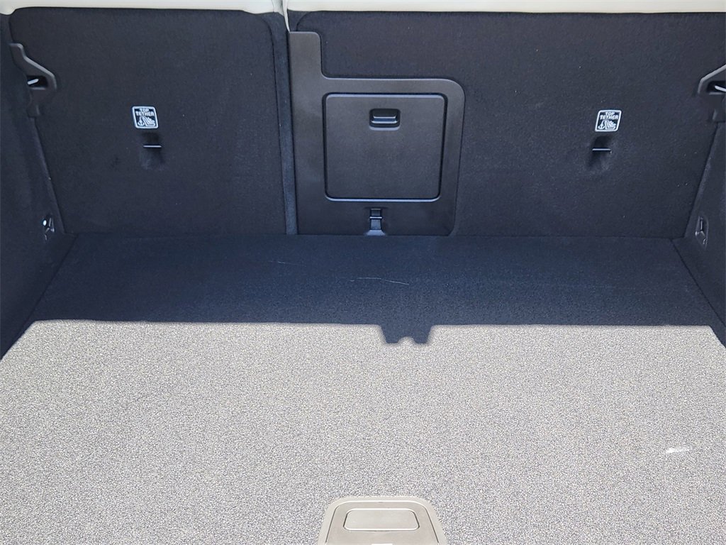 New 2026 Volvo XC60 B5 Ultra w/ Protection Package Premier image 22