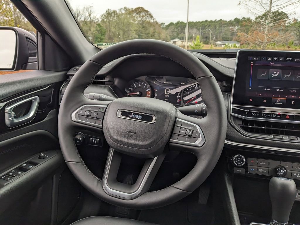 New 2026 Jeep Compass Latitude image 23