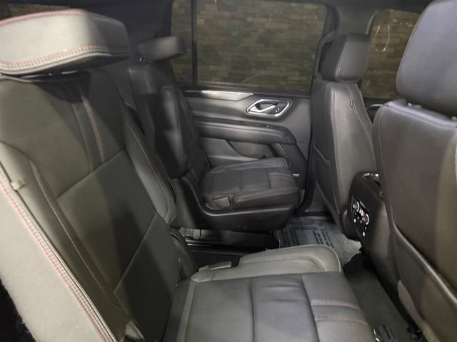 Used 2022 Chevrolet Suburban RST w/ Luxury Package AWD/4WD image 4