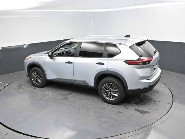 Used 2024 Nissan Rogue S AWD/4WD image 36