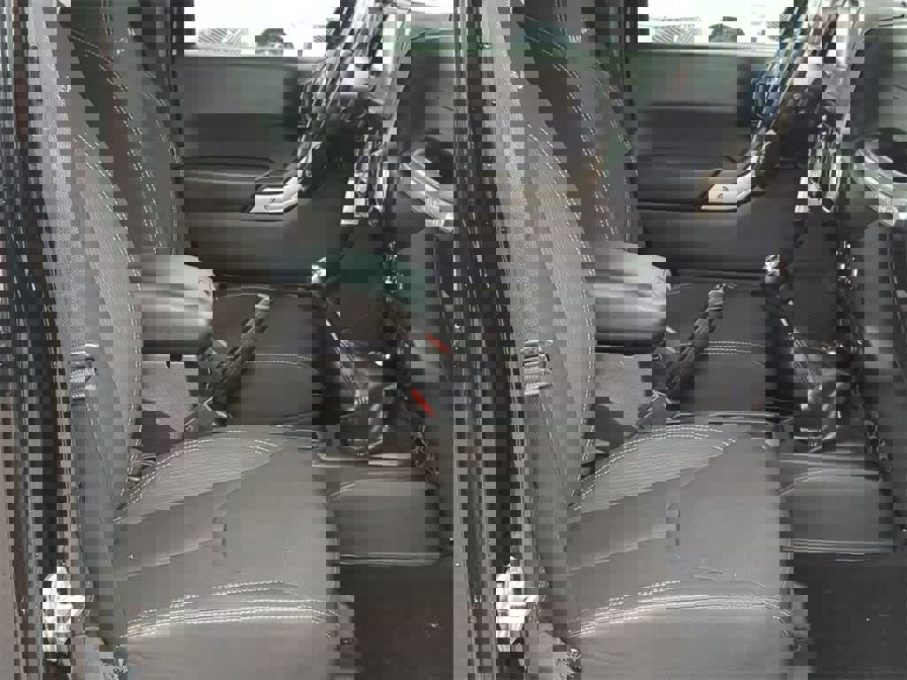 Used 2017 Jeep Wrangler Unlimited Sahara w/ Connectivity Group image 21