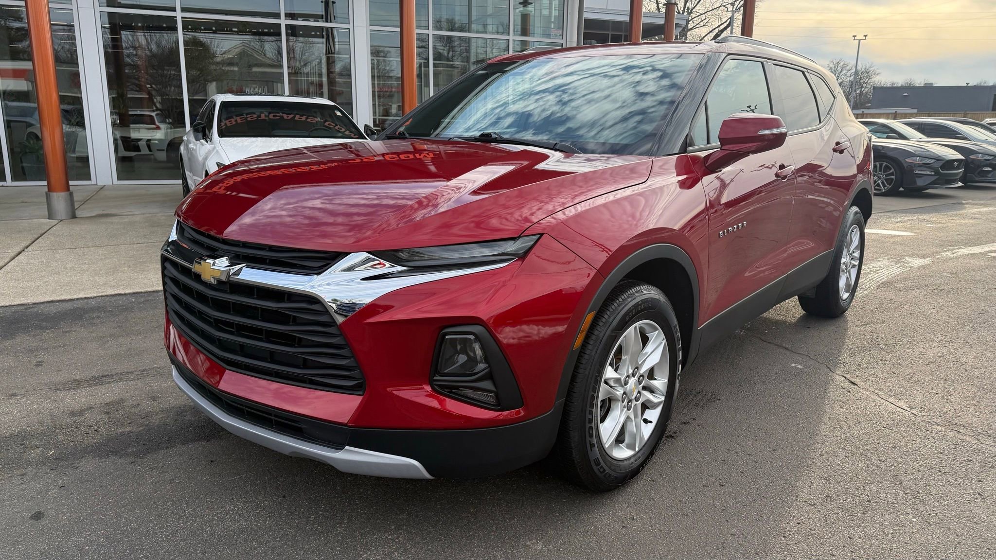 Used 2021 Chevrolet Blazer LT FWD image 3
