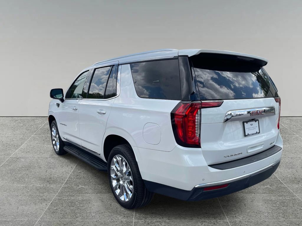 Used 2023 GMC Yukon SLT w/ SLT Luxury Package image 3