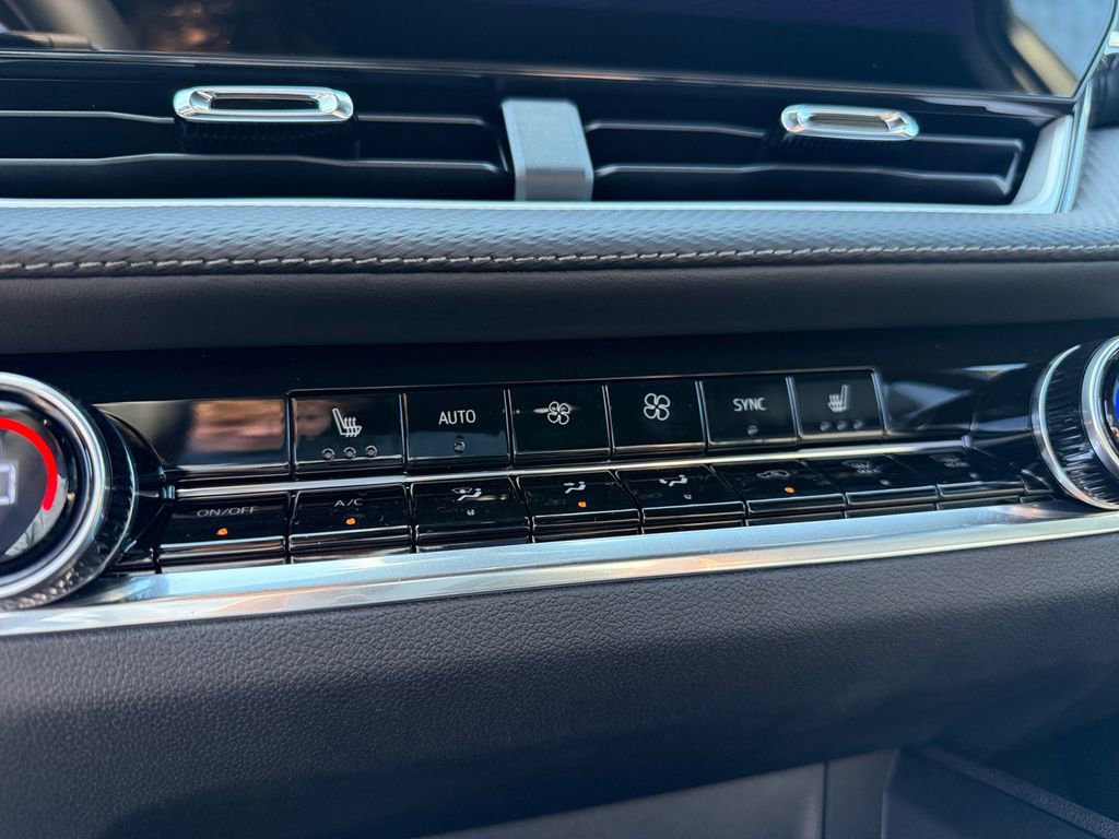 New 2026 Chevrolet Equinox LT w/ Convenience Package II image 18