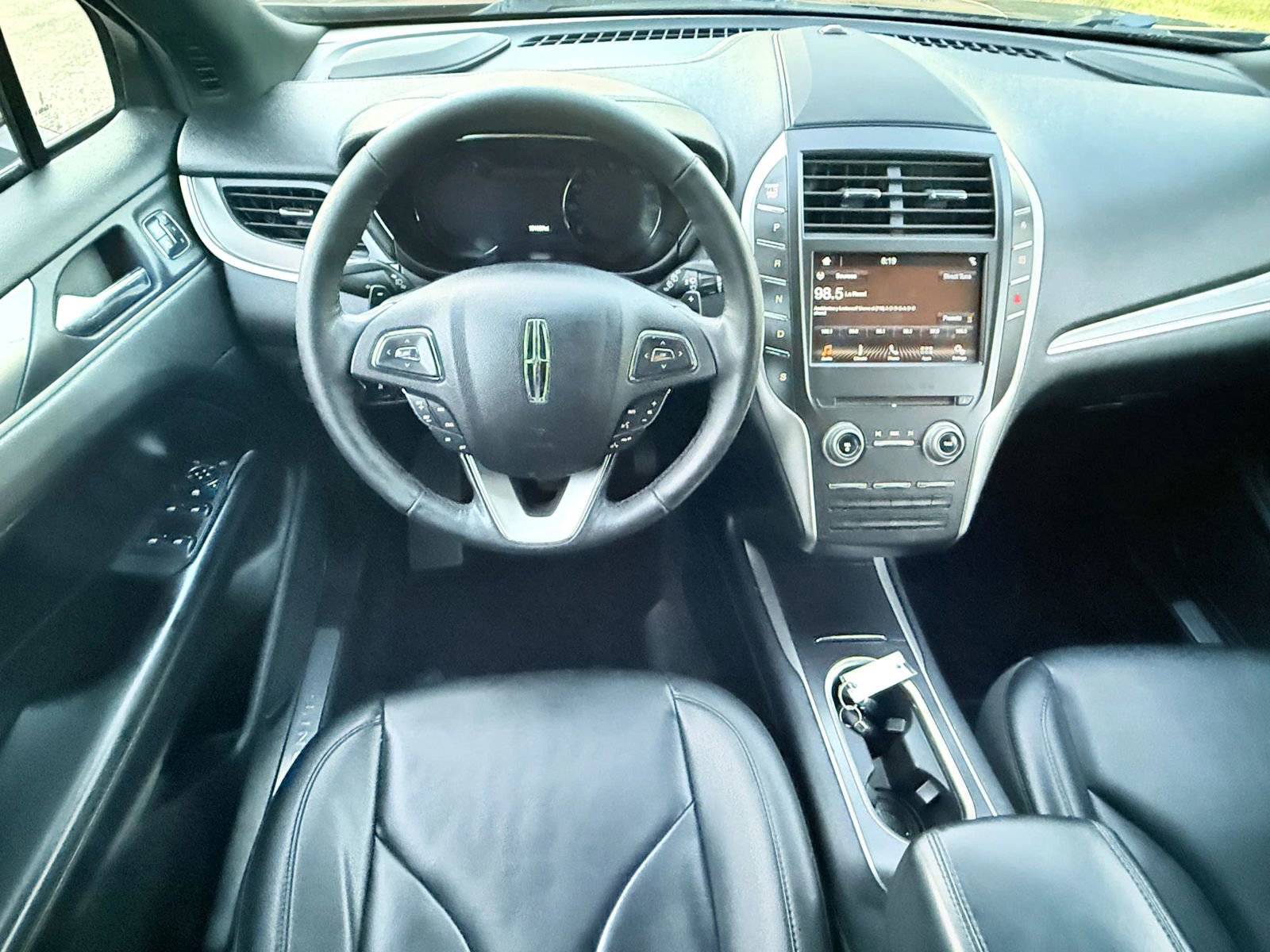 Used 2017 Lincoln MKC Premiere image 21