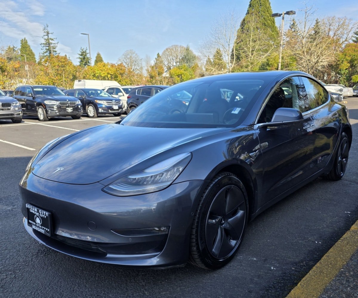 Used 2018 Tesla Model 3 Long Range AWD/4WD image 1