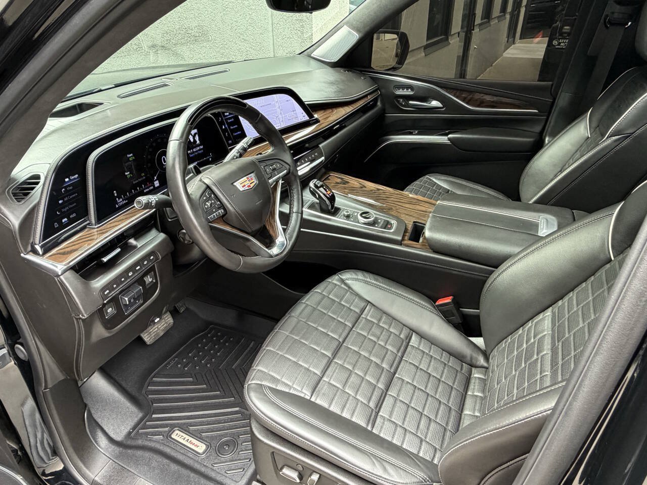 Used 2023 Cadillac Escalade ESV Sport Platinum w/ LPO, ONYX Package AWD/4WD image 15