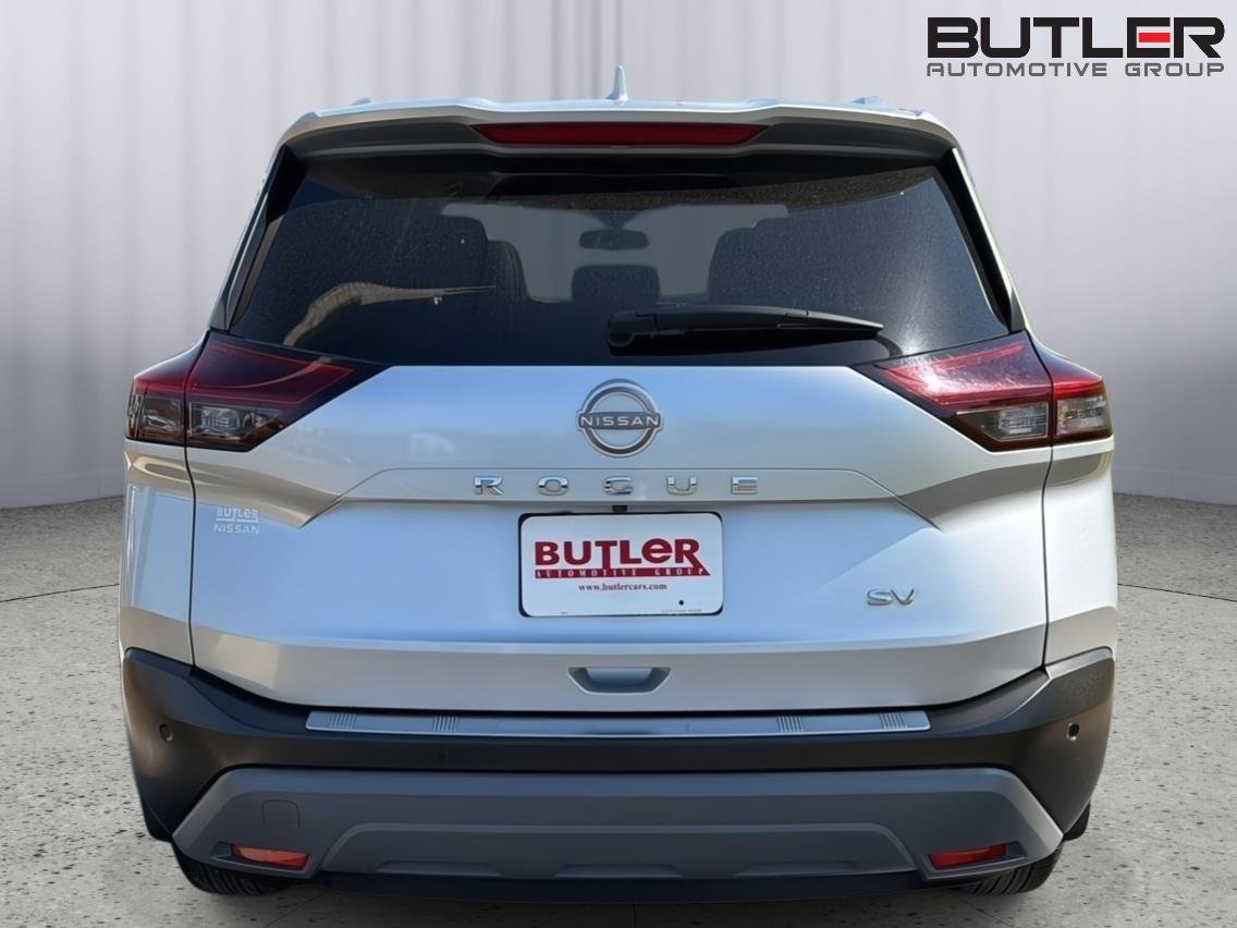 Used 2022 Nissan Rogue SV w/ SV Premium Package FWD image 5