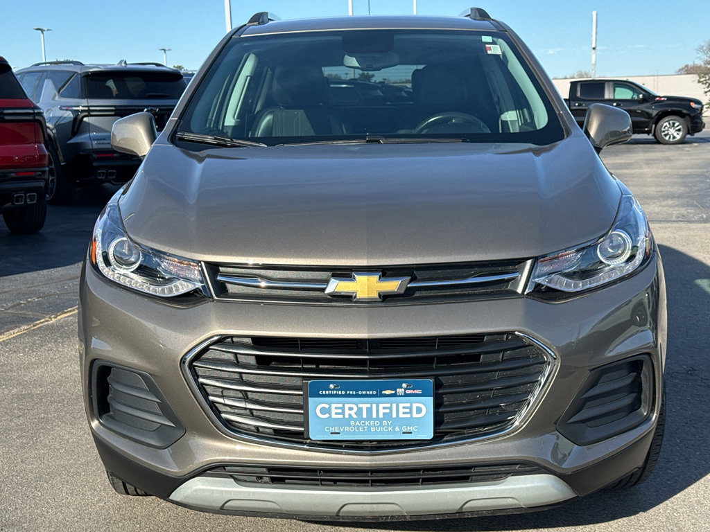 Certified 2022 Chevrolet Trax LT w/ LT Convenience Package image 3
