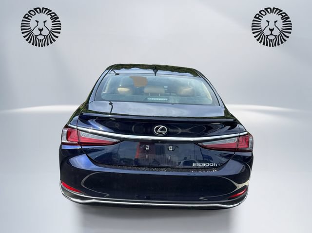 Used 2025 Lexus ES 300h w/ Premium Package FWD image 7