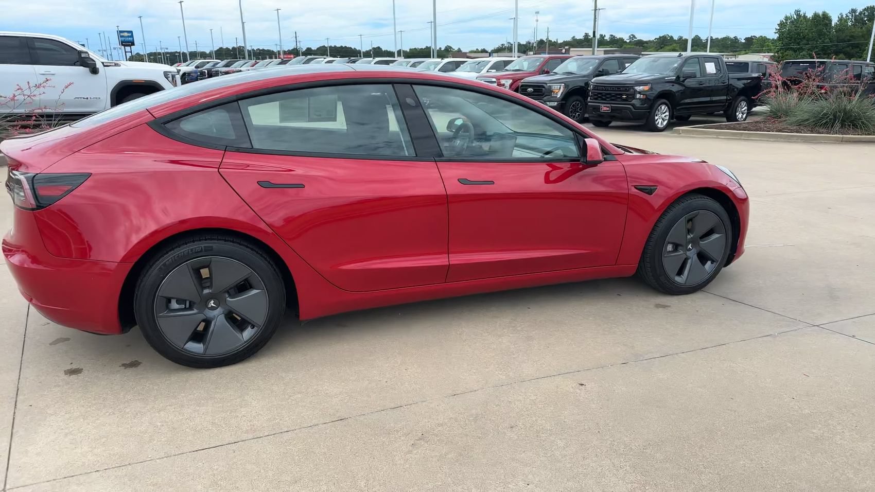 Used 2023 Tesla Model 3 Standard Range RWD image 9